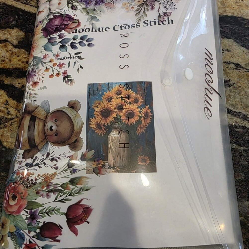 Moohue Cross Stitch Kit for Adults Sunflowers in a Vase Counted Pattern w Yarn
